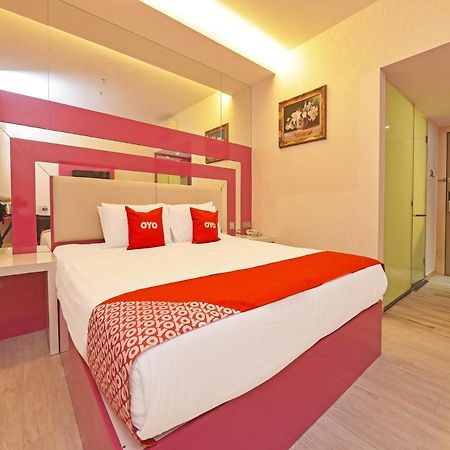 Capital O 90130 Sawadee Hotel Τζόχορ Μπάχρου Εξωτερικό φωτογραφία