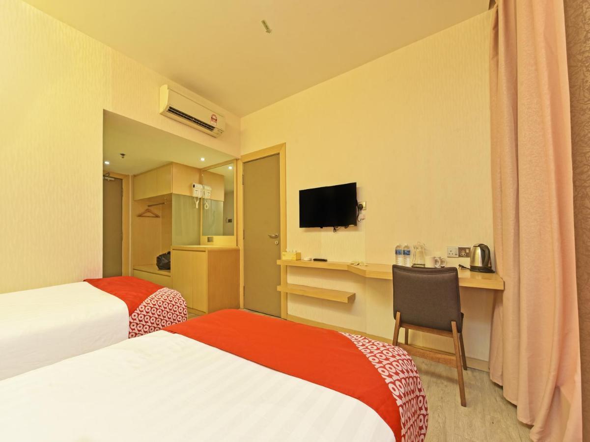 Capital O 90130 Sawadee Hotel Τζόχορ Μπάχρου Εξωτερικό φωτογραφία